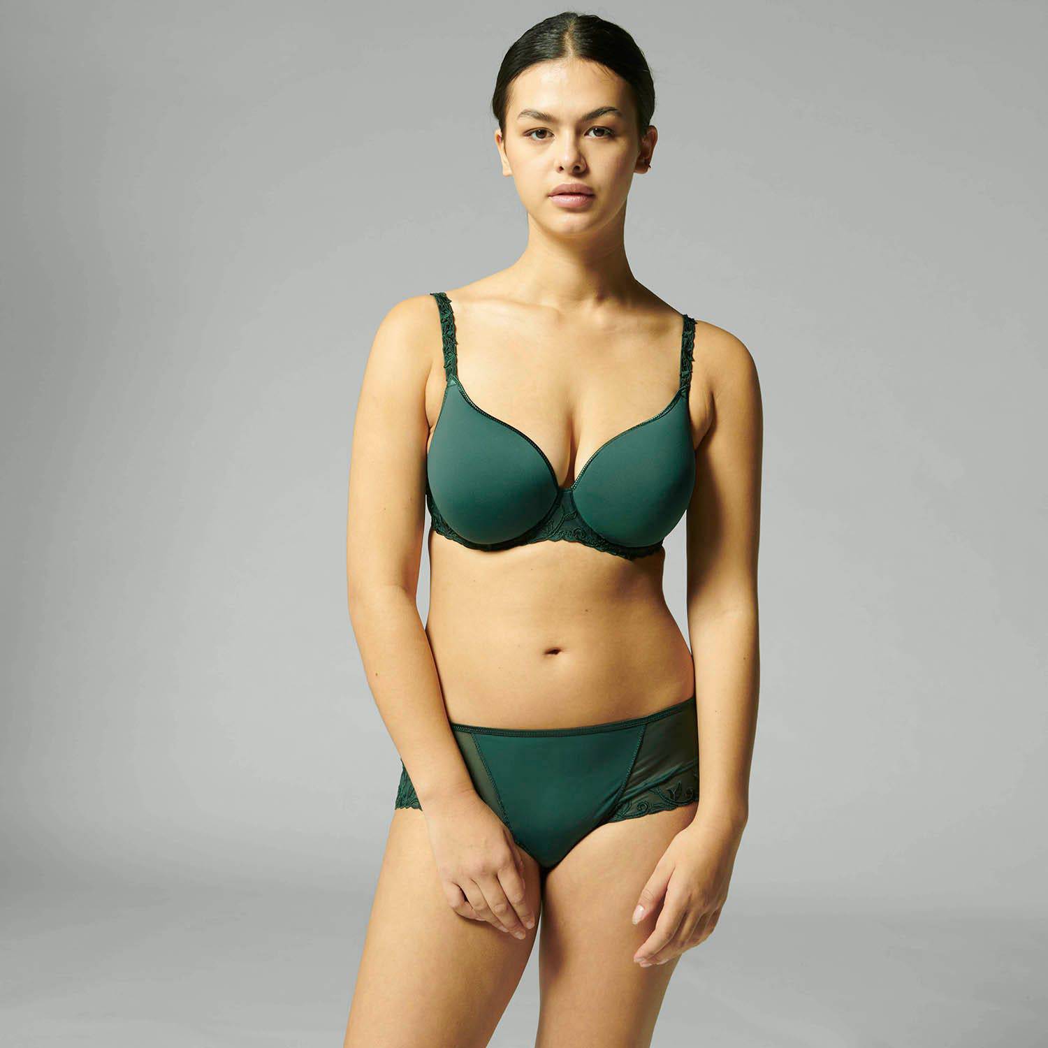 ANDORA SHORTY | ACHATE-GRÜN