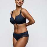 PrimaDonna Madison Unterlegter Bh Herzform in Velvet Blue am Model