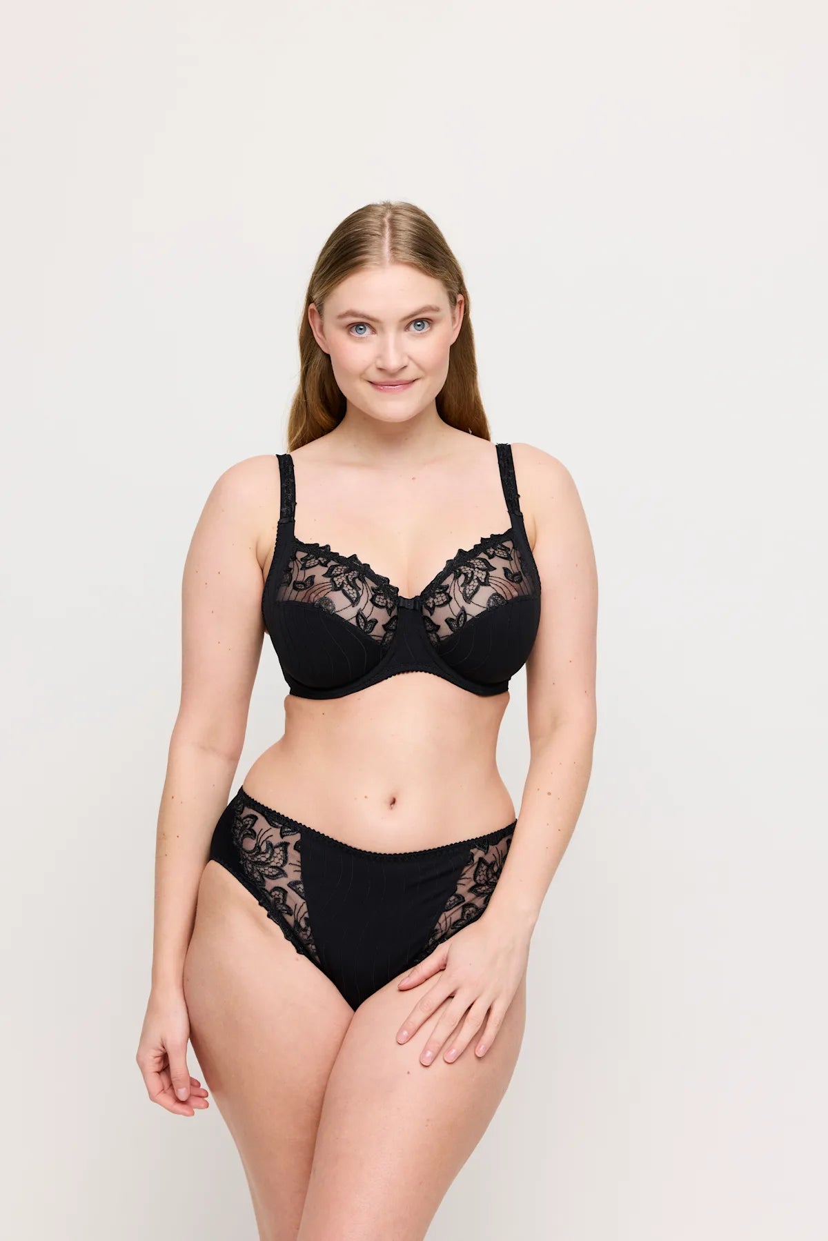 PrimaDonna Deauville BH in Schwarz in Trageansicht