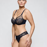 PrimaDonna Madison Vollschalen-BH Nahtlos in Velvet Blue am Model