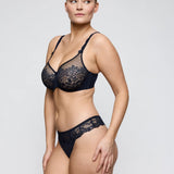 PrimaDonna Madison Vollschalen-BH Nahtlos in Velvet Blue am Model