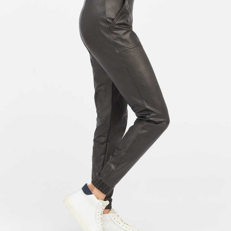 LETHER LIKE JOGGER